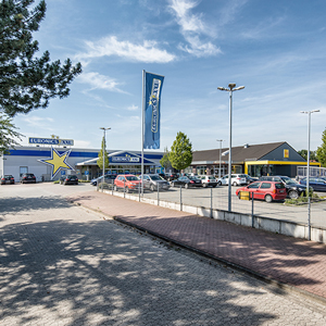Frontansicht Gewerbezentrum Syke Aussenansicht