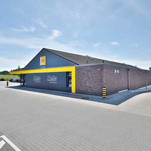 Frontansicht Gewerbezentrum Syke Innenansicht Euronics XXL