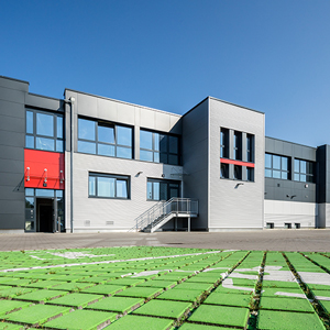 Frontansicht Einkaufszentrum Walliser Straße
